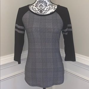 Ultra Flirt 3/4 sleeve top plaid black/white Small